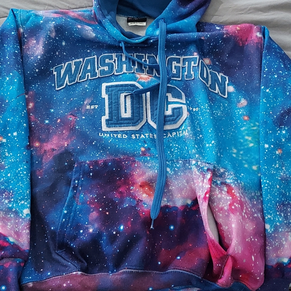 Sweatshirt - Picture 2 of 3